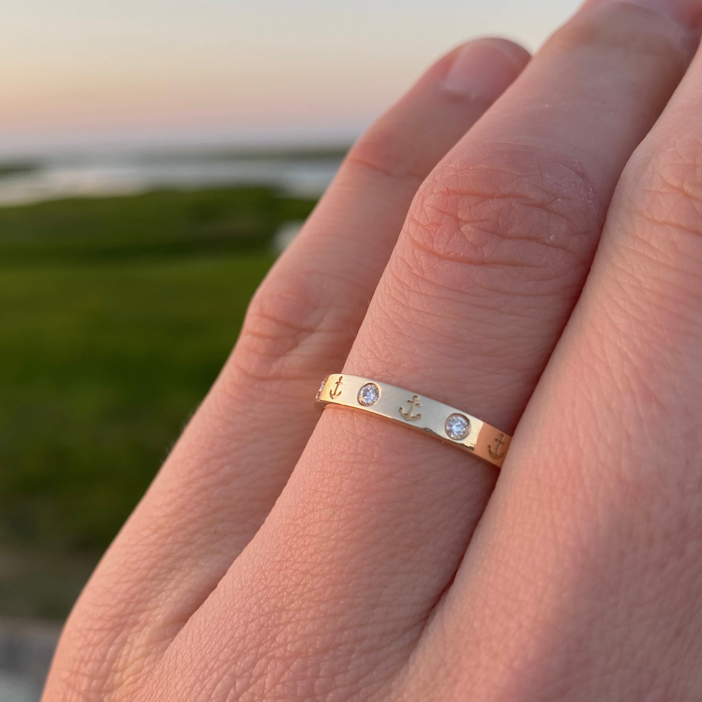 14K Anchor Diamond Band